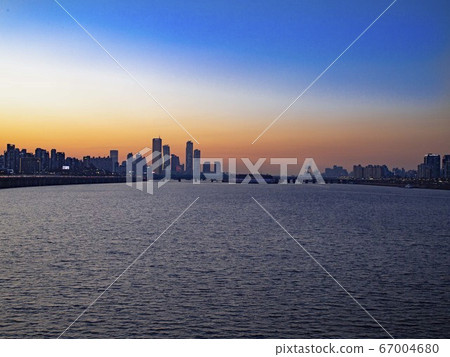 Night view of Sebitseom, Banpo-dong, Seocho-gu, Seoul, Korea 67004680
