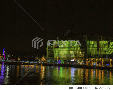 首爾瑞草區半坡洞Sebitseom的夜景 首爾瑞草區半坡洞Sebitseom的夜景 67004709