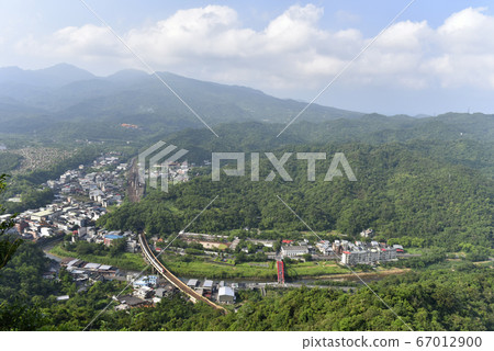 蝙蝠山展望亭,雙溪河,北迴鐵路,建築,城市,山,風景 蝙蝠山展望亭,雙溪河,北迴鐵路,建築,城市,山,風景 67012900