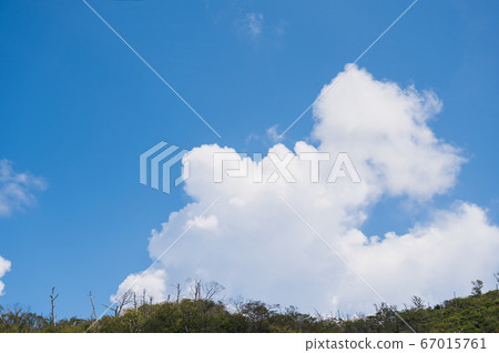 夏天接近雲 67015761