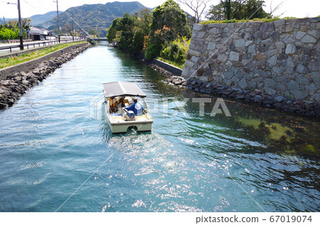 A view of the Shigetsu River, which the cruise ships pass A view of the Shigetsu River, which the cruise ships pass 67019074