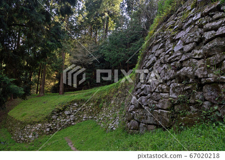 Ono Castle Ruins "Hyakken Ishigaki" 67020218
