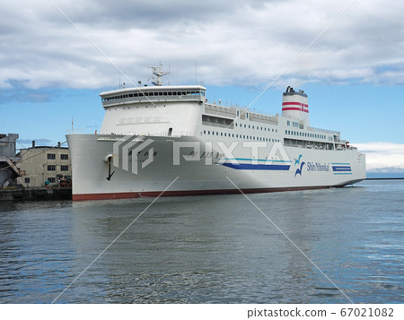 Shin Nihonkai Ferry Azalea No 3 Pier Otaru Stock Photo