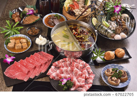 火鍋食材,火鍋料,肉,肉片,鴛鴦火鍋,美食攝影 67022705