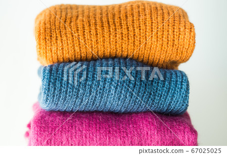 Cozy winter colorful woolen sweaters 67025025