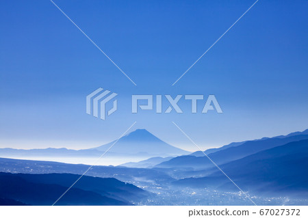 長野縣岡谷市高bo町高原富士山和Su訪山的風景 長野縣岡谷市高bo町高原富士山和Su訪山的風景 67027372