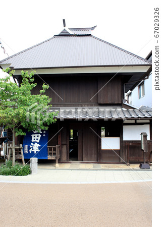 Ureshino City "Shiodatsu" Old Nagasaki Kaido, a townscape that retains the atmosphere of a post town in the Edo period 67029326