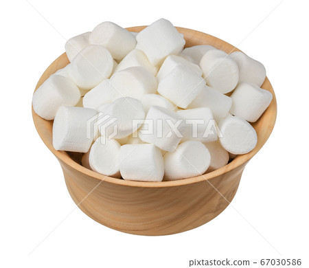 Marshmallow in wooden bowl isolated on white background with clipping path and full depth of field 67030586