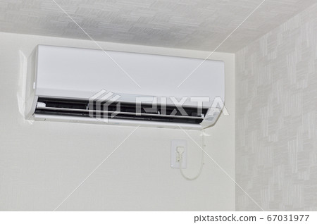 Air conditioner in new room 67031977