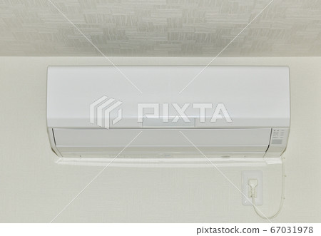 Air conditioner in new room 67031978