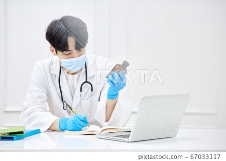 Business, man, hospital, study Business, man, hospital, study 67033117