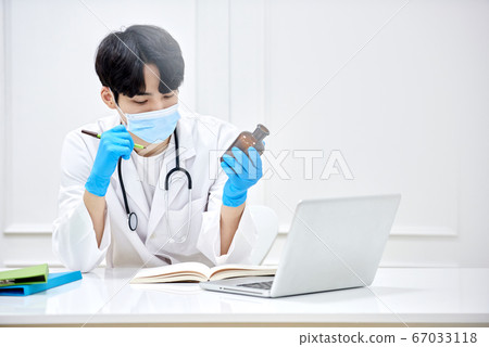 Business, man, hospital, study Business, man, hospital, study 67033118