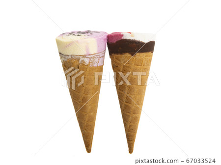 ice cream in a waffle cup 67033524