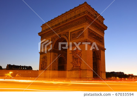 Arc de Triomphe  67033594