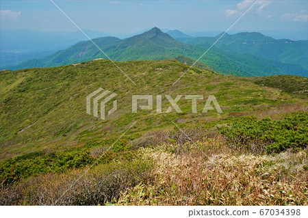 旭山的旭山 67034398