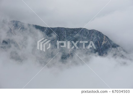 Mae-Junendake from the Chogatake Forest Zone 67034503