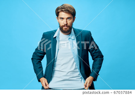 Bearded man in suit jacket manager Bearded man in suit jacket manager 67037884