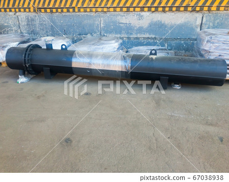 Shell and tube heat exchanger Shell and tube heat exchanger 67038938