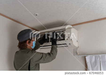 Air conditioner cleaning Air conditioner cleaning 67046053