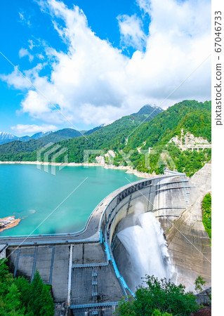 Kurobe Dam in early summer (view from dam observatory) Kurobe Dam in early summer (view from dam observatory) 67046733