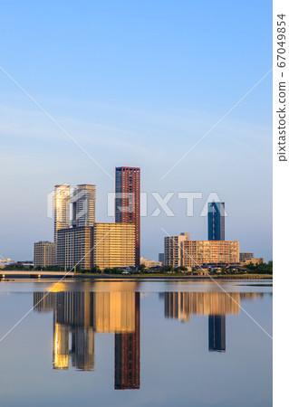 Morning scenery of Mishima waters (Kashii coast promenade Island City) [Higashi-ku, Fukuoka City] 67049854