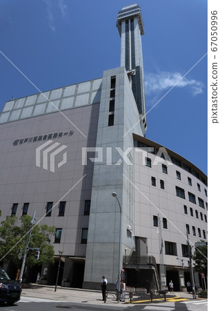 Tower hall Funabori and blue sky 67050996