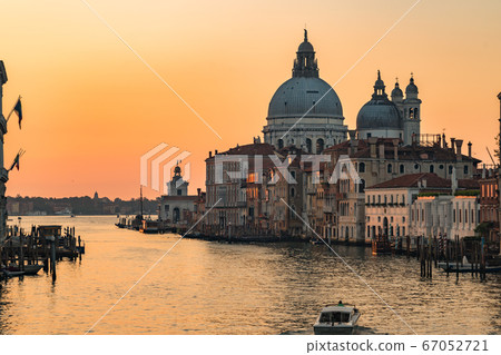 Venice, italy, sunrise, canal, early morning, canal town, tourist attraction, historic town Venice, italy, sunrise, canal, early morning, canal town, tourist attraction, historic town 67052721