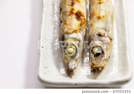 烤飯。 （白色背景） 67053355