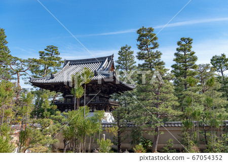 Daikakuji Sogenin Bell Tower and Garden 67054352