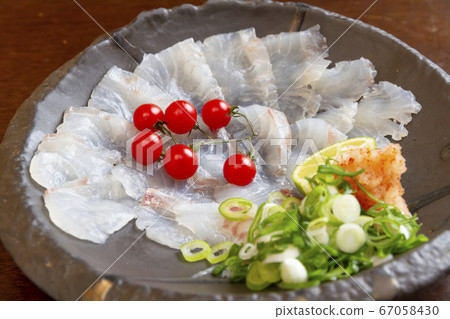 鯛魚刺身 上 照片素材 圖片 圖庫