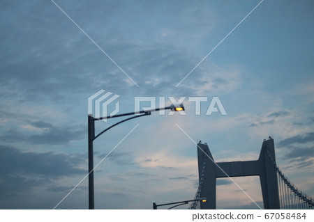 Bridge sky 67058484