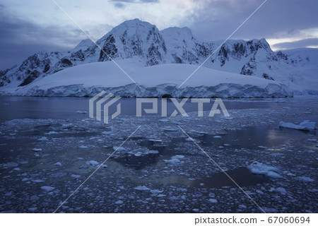 Antarctic landscape 67060694