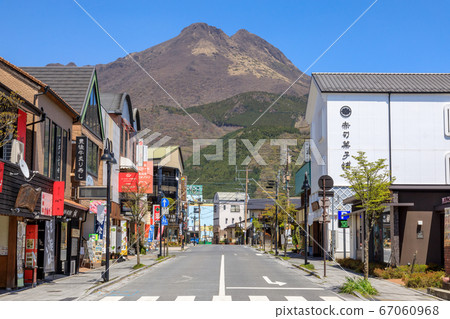 Yufuin station street and Yufudake, Oita prefecture 67060968