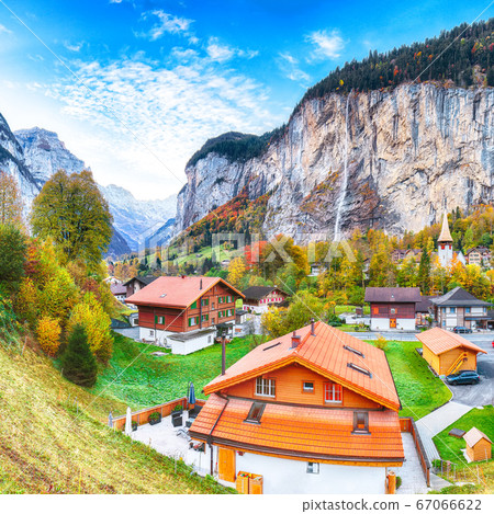 Astonishing autumn view of Lauterbrunnen valley Astonishing autumn view of Lauterbrunnen valley 67066622