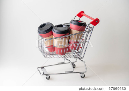 coffee cups in shopping cart, online order image 67069680