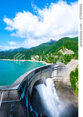 Kurobe Dam in early summer (view from dam observatory) Kurobe Dam in early summer (view from dam observatory) 67069860