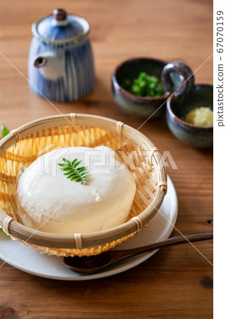 新鮮的豆腐 67070159