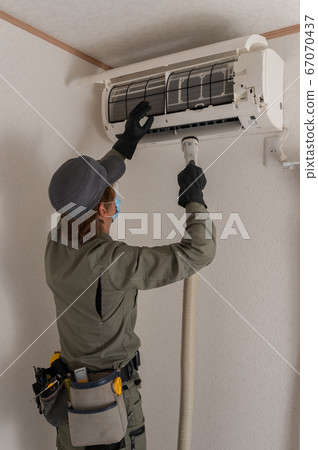 Air conditioner cleaning 67070437