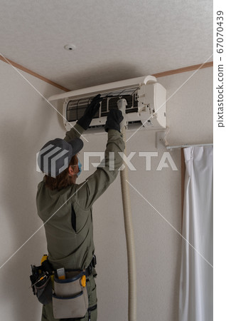 Air conditioner cleaning 67070439