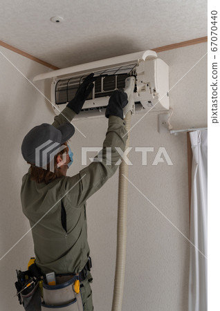 Air conditioner cleaning 67070440
