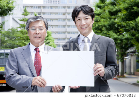 與留言簿的一個商人 67070818