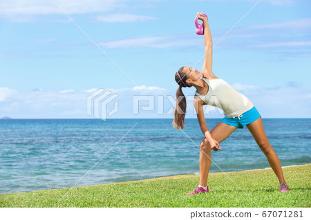 Crossfit exercise woman 67071281