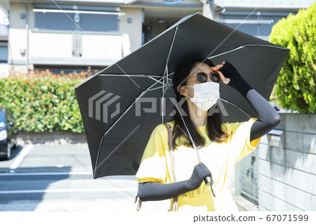 Mask parasol woman 67071599