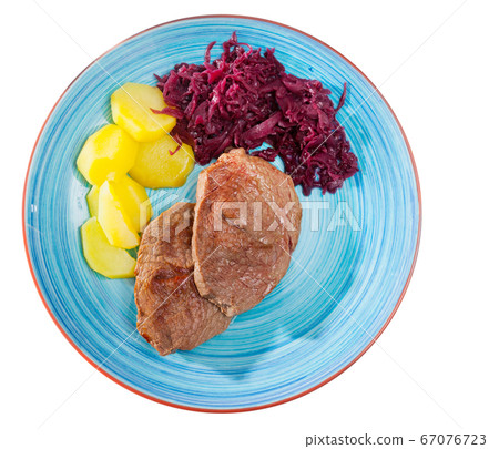 Veal steak with potato and sauerkraut 67076723