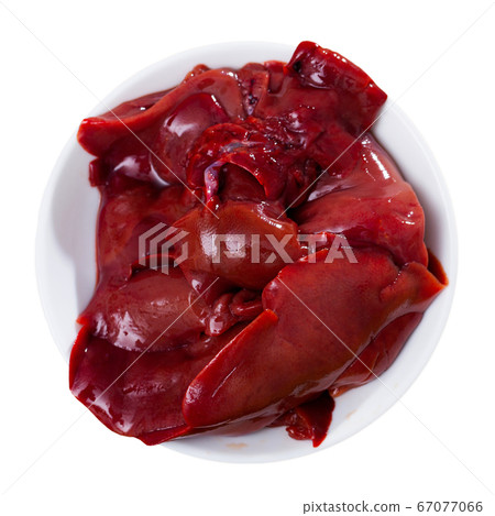 Raw rabbit liver 67077066