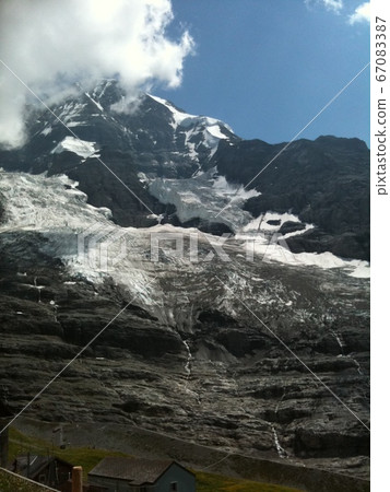 Alps 67083387