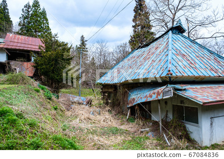 Disappearing village Disappearing village 67084836