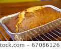 Banana pound cake 67086126