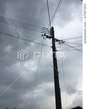 電線桿 電線桿 67087803