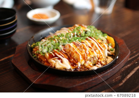 Tonpyaki-yaki 67089218